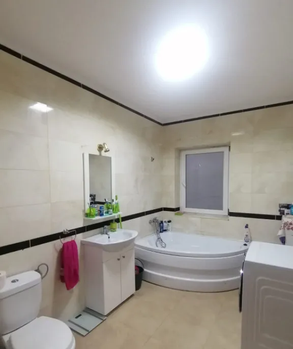 Apartament 1 cam su 43 mp 1 balcon de 6 mp Floresti zona S