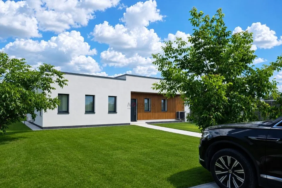 Corbeanca designer villa move in ready 1 082 mp land nzeb A