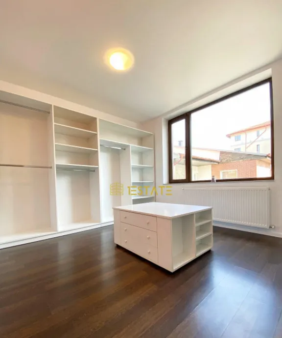 Aviatiei Vila P 2E pod 5 camere 3 bai curte 155 mp util