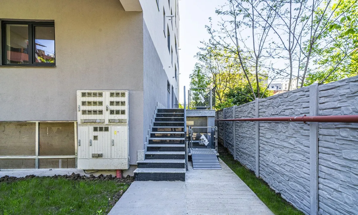 Militari Ap 2 cam 42 mp etaj 1 langa metrou Pacii bloc nou