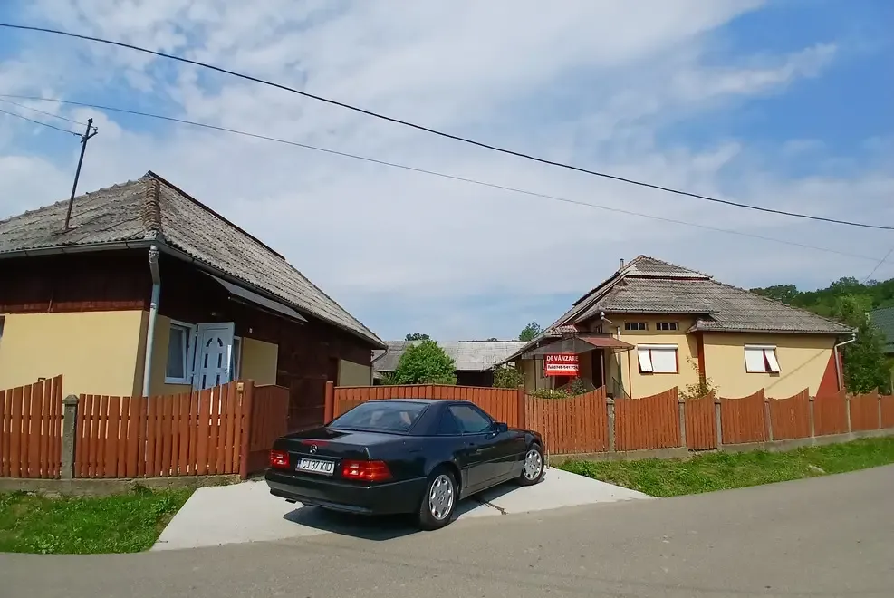 Gospodarie de vanzare cu 4 camere