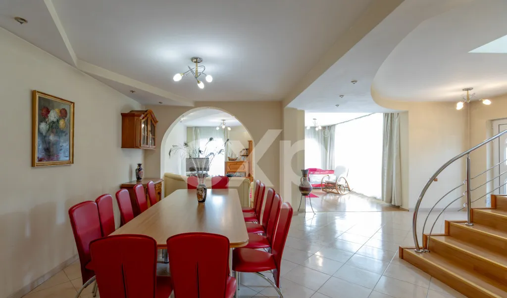 Casa/vila de vanzare 5 camere teren 1275 mp Sarata B