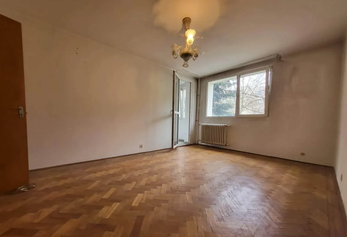 Apartament 4 camere 78 mp Etaj 1/4 Parc I O R 2 bai 5 minute met