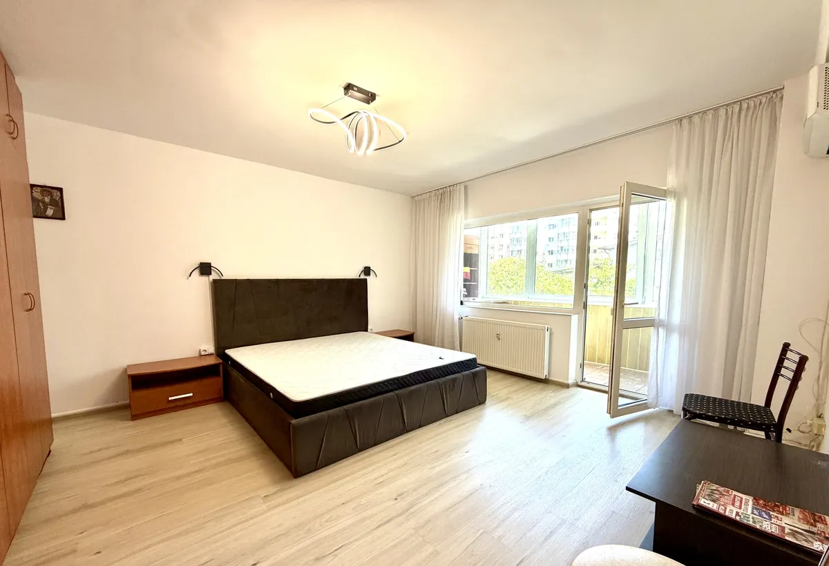 Mall Vitan Alba Iulia 11 min Metrou garsoniera 39 mp