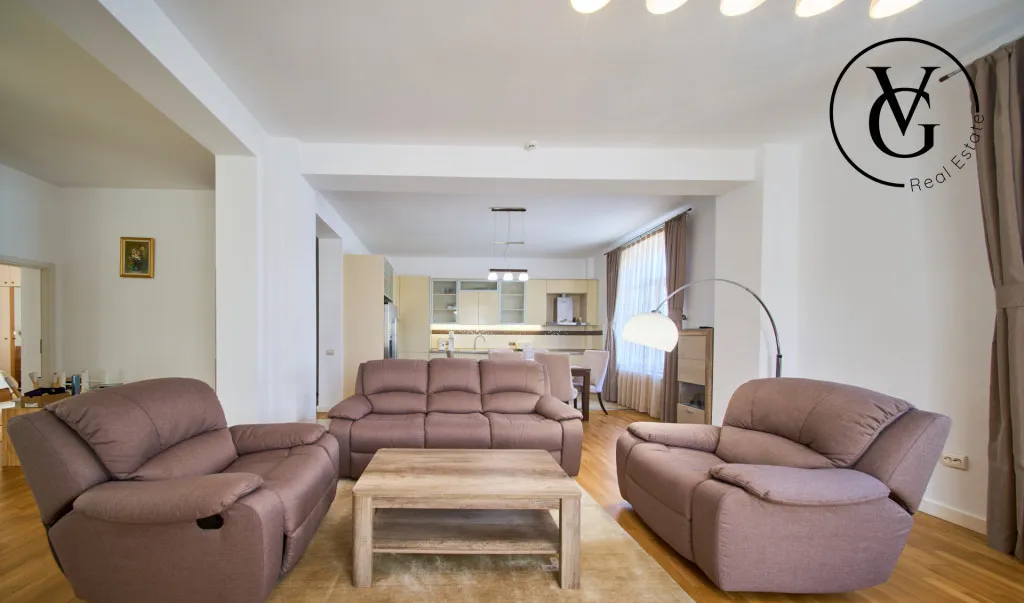 White Titanic Apartament 2 camere si garaj frontal la ma