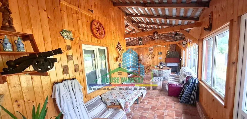 Pensiune / Casa de vacanta de vanzare in Lepsa