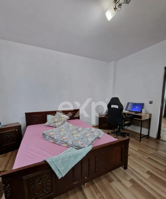 Casa cu piscina de vanzare - Razvad Dambovita