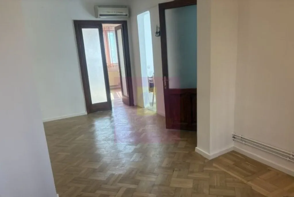 Apartament 3 camere in vila Cotroceni Palat