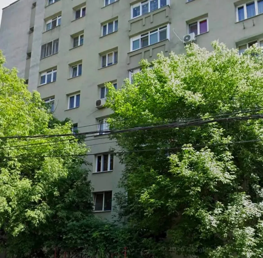 Dristor Apartament 3 camere 70 mp 2 bai La 8 minute de metrou