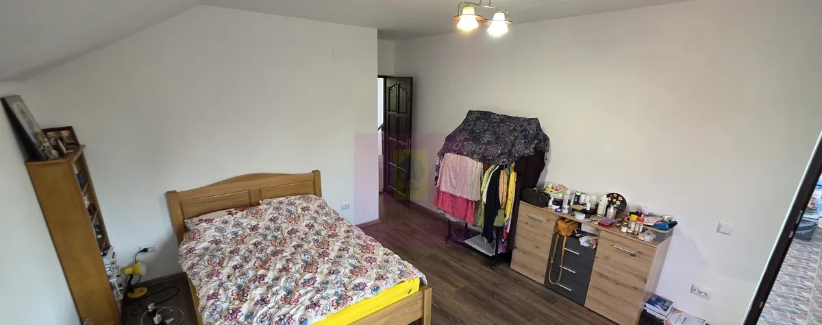 Vila 6 camere de vanzare in Banesti