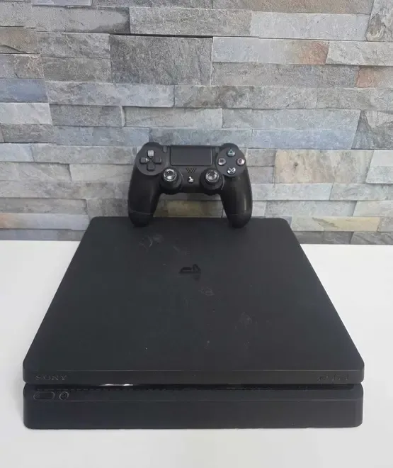 Sony PlayStation Slim controller