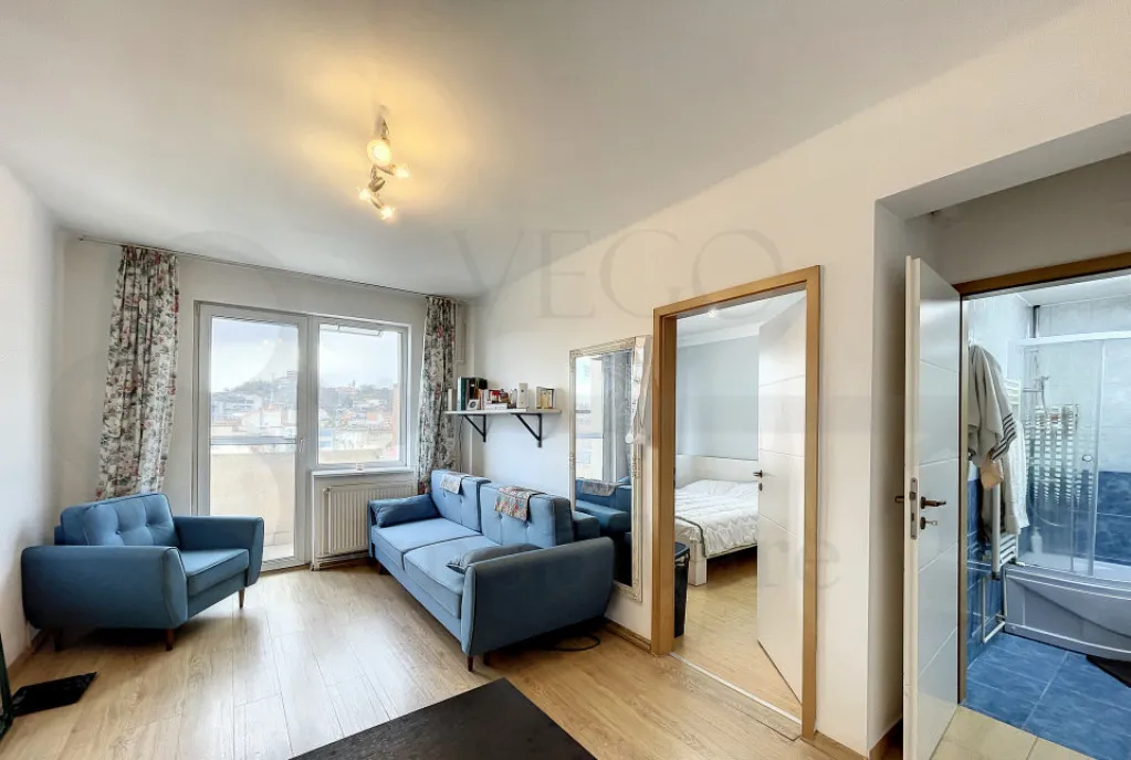 2 Room Apartment Mid Level Floor Balcony P ta Mihai Vitea