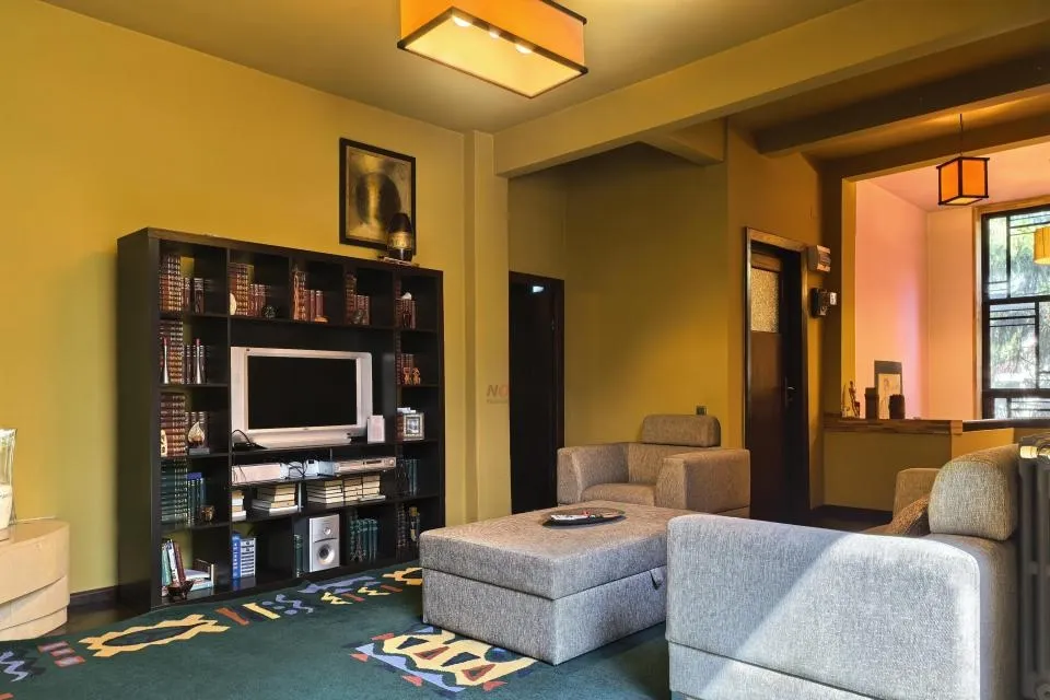 Domenii mai mult decat un apartament 188 mp si curte in Domenii la 10 minute de Metrou