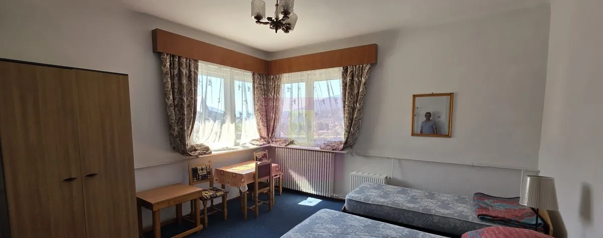 Vila cu 8 camere de vanzare in Busteni