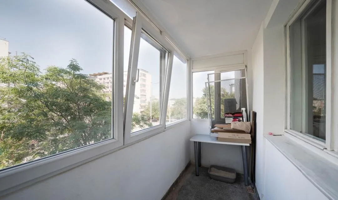 Bloc reabilitat 65 mp etaj 2 2 balcoane boxa proprie Spitalul Colentina
