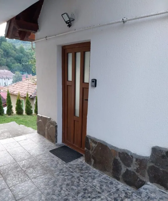 Casa 2 camere in Schei aproape de centru