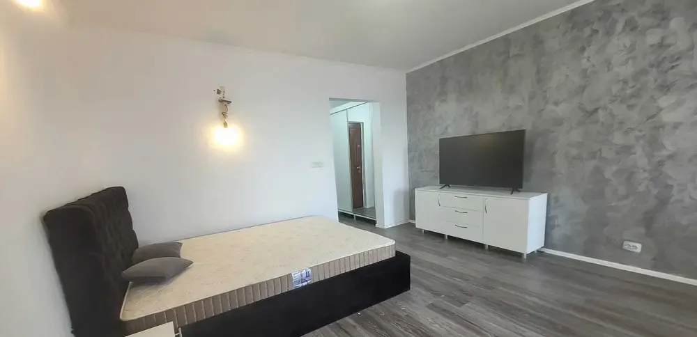 Garsoniera Oborul Nou