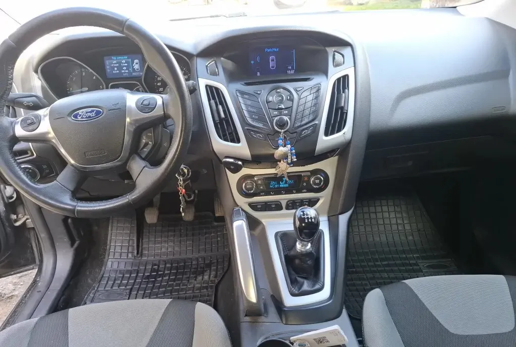 Ford focus mk3 1 6 20 000 lei