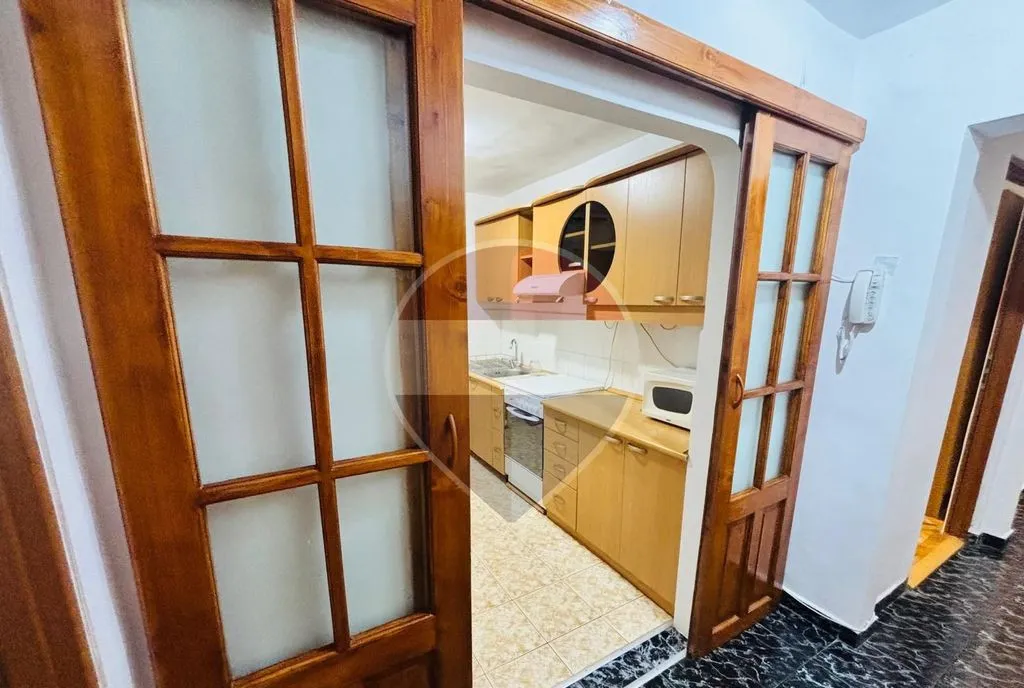 Apartament cu 2 camere de inchiriat Etaj 1 Rogerius