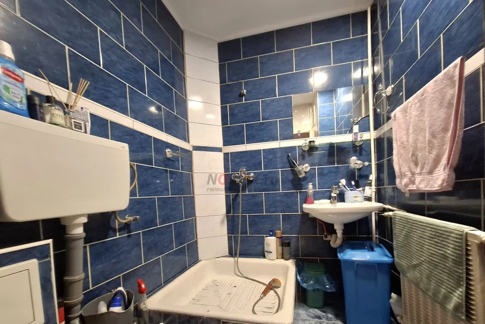 Teiul Doamnei 4 camere 80mp parcare centrala bloc
