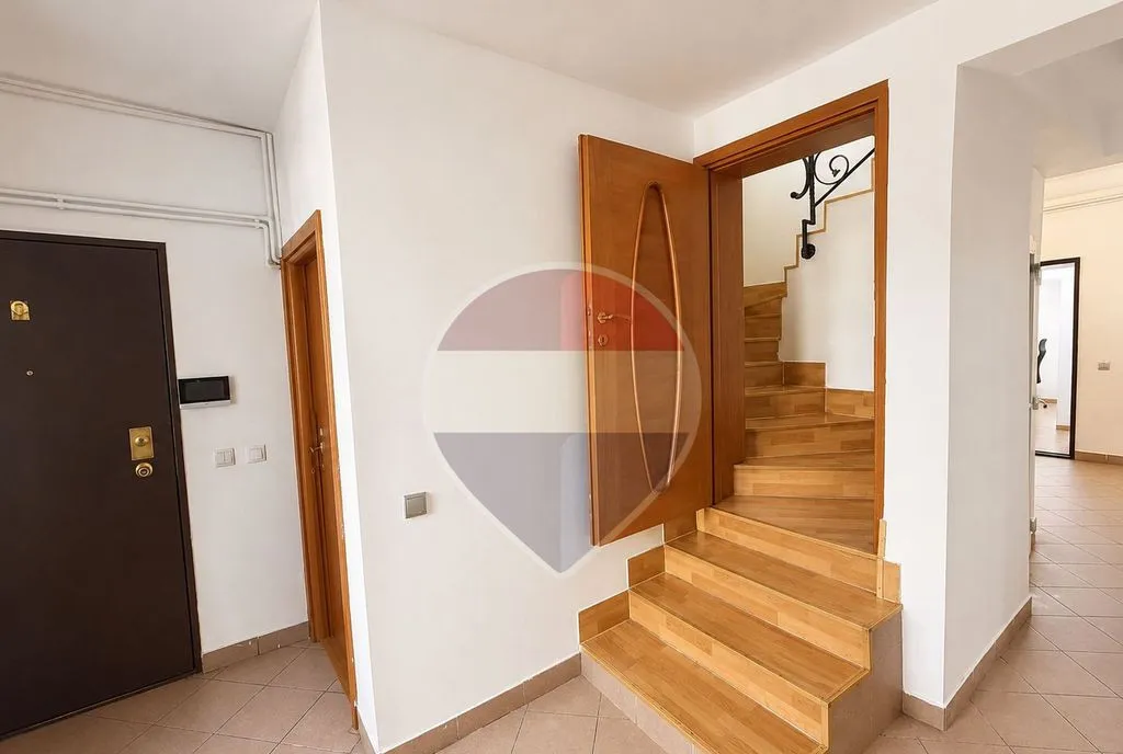 Vila 6 Camere Vis a vis One Cotroceni 170 mp 2 Loc