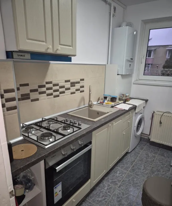 Apartament de 2 camere zona avram iancu