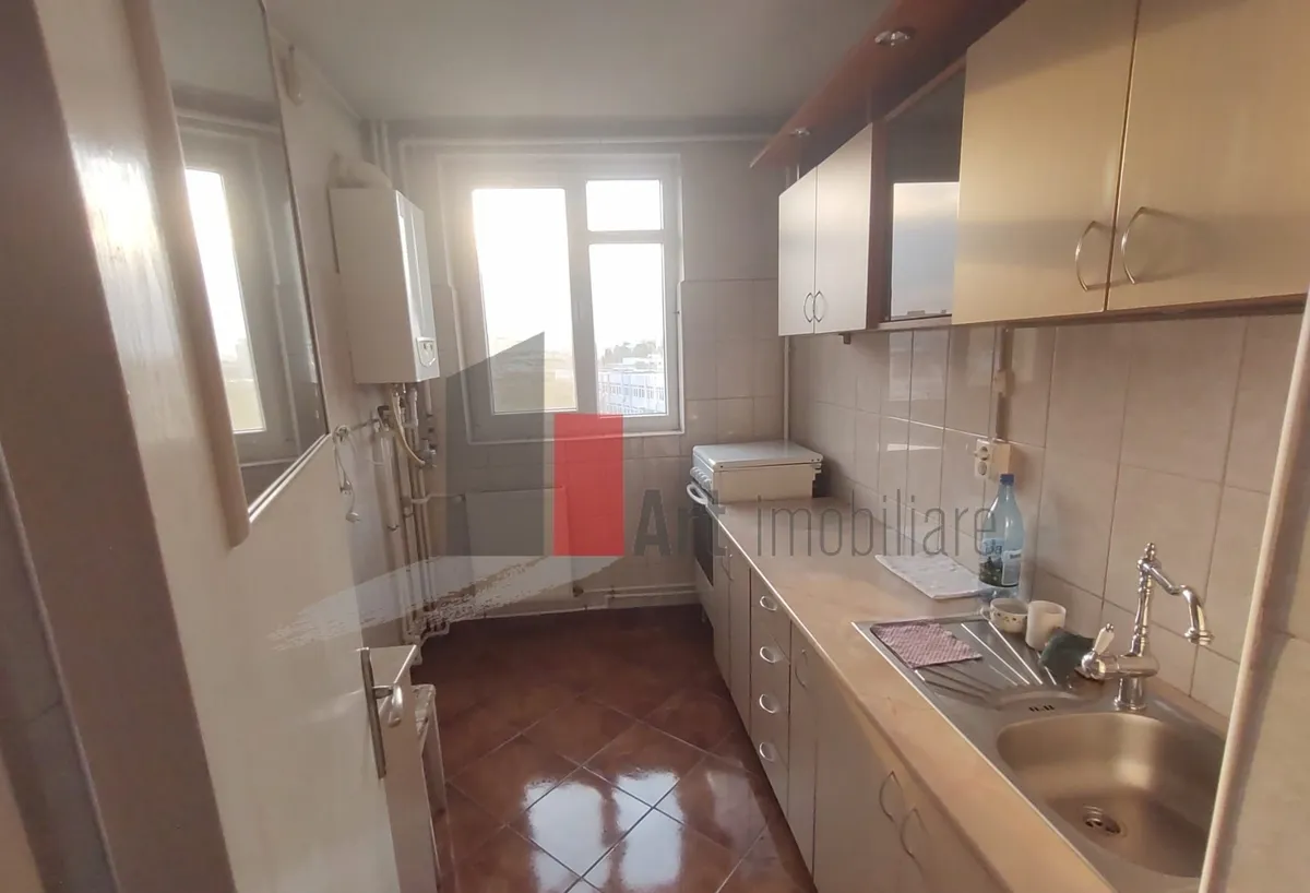 Vanzare apartament 3 camere cu centrala Bd Obregia Fantana Florilor
