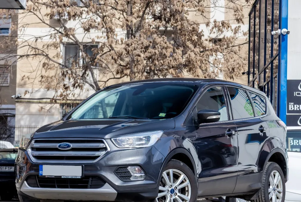 Ford Kuga 2018 1 5TDCi Automata PowerShift 10 500 eur