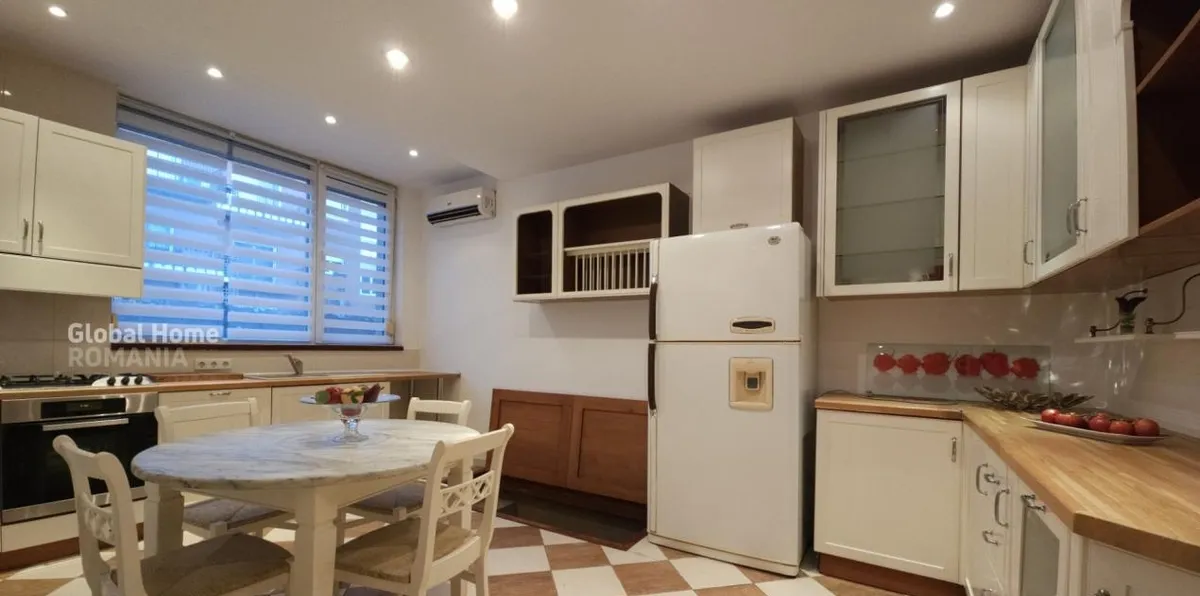Pipera Vila 10 Camere 435 mp Pipera Ibiza Golf Light Teren 453 mp Parcare