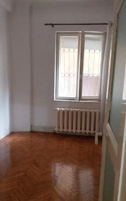 Apartament cu 3 camere decomandat in Universitate