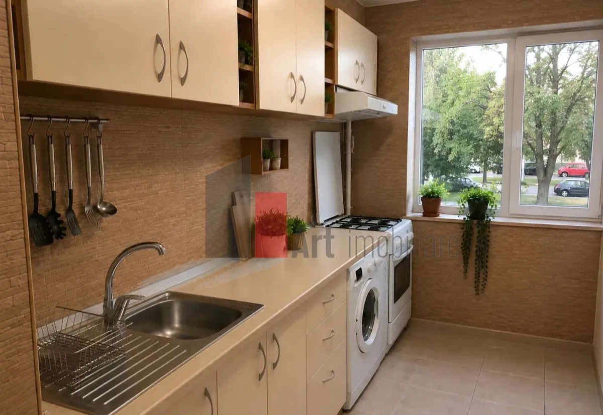 Vanzare apartament 3 camere Bd Obregia Turnu Magurele