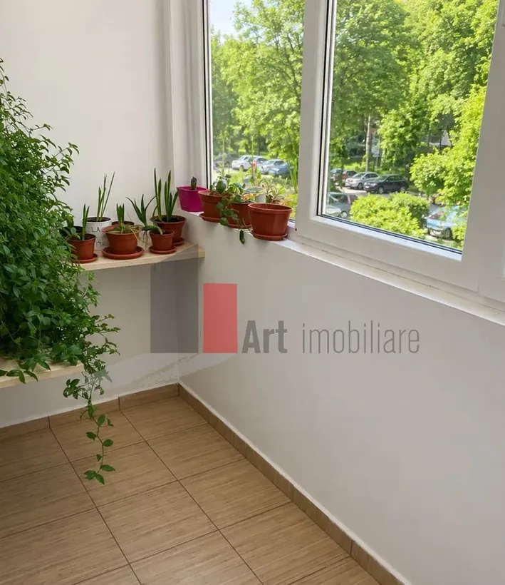 Vanzare apartament 3 camere Bd Obregia Turnu Magurele