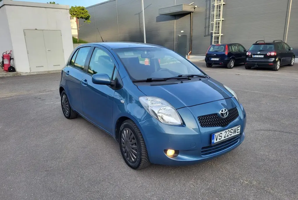 Toyota yaris automata 4 500 eur