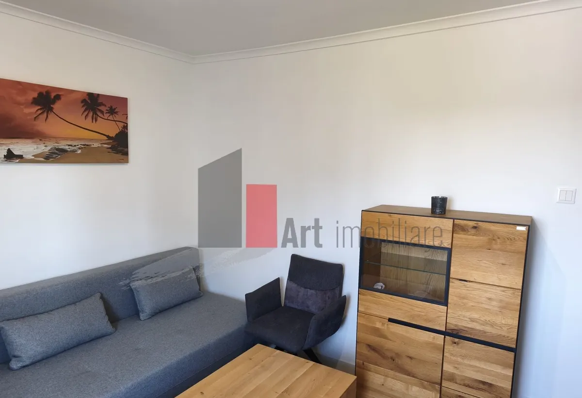 Luica vanzare apartament 2 camere decomandat
