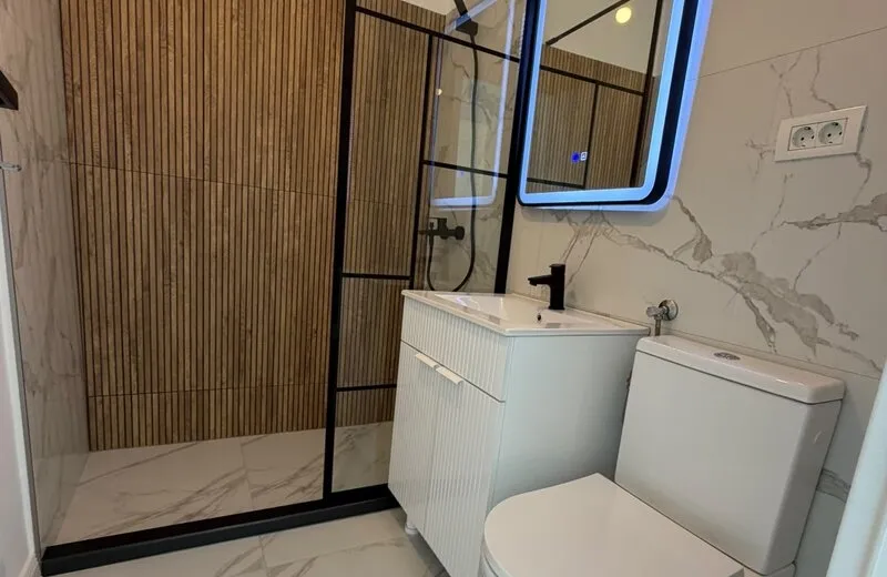 Dristor 2 camere renovat complet la 5 minute metrou