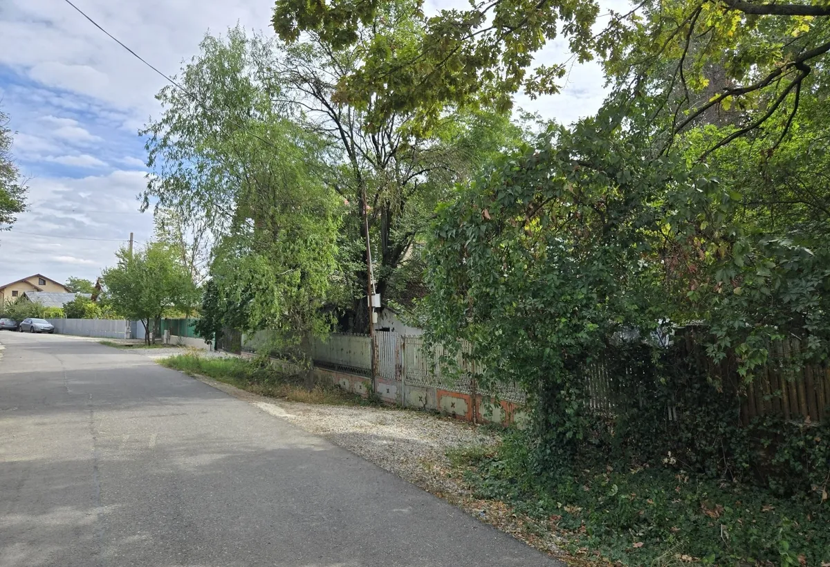 Crevedia darza teren 884MP I utilitati in zona I imozone