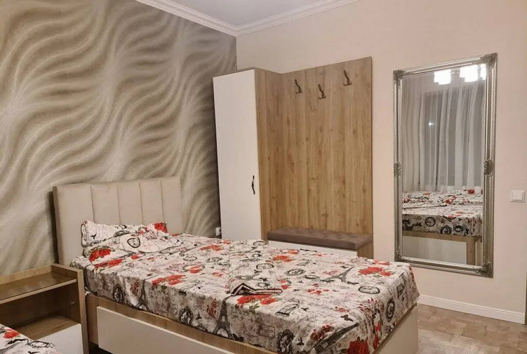 Vila P 1E 7 camere curte amenajata zona Mall George