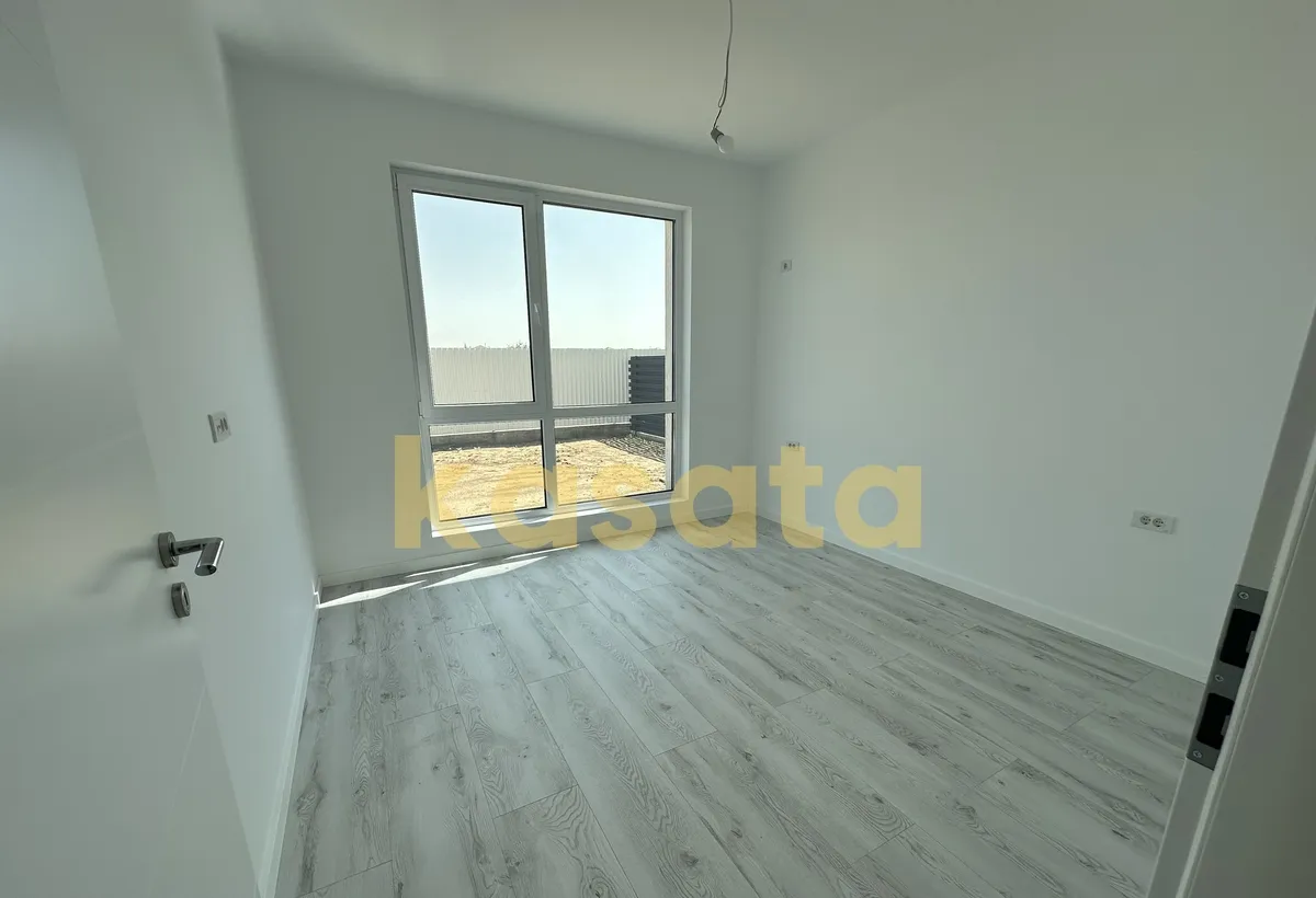 Domnesti Casa pe parter 4 camere