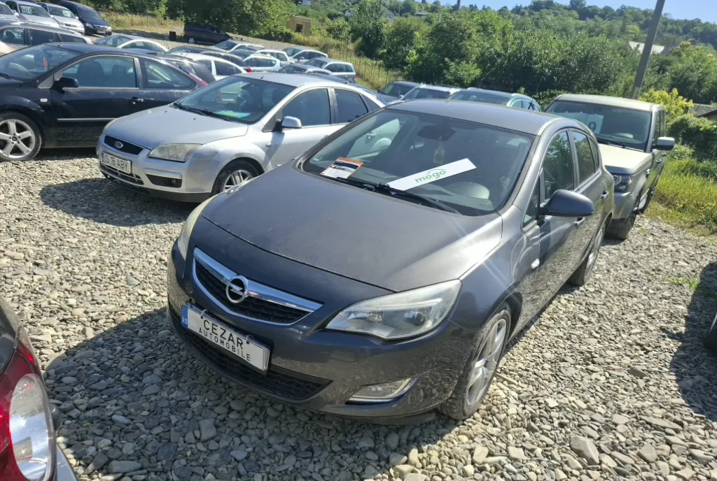 Opel Astra an 2012 1 7tdi rate cu buletinul 2 999 eur