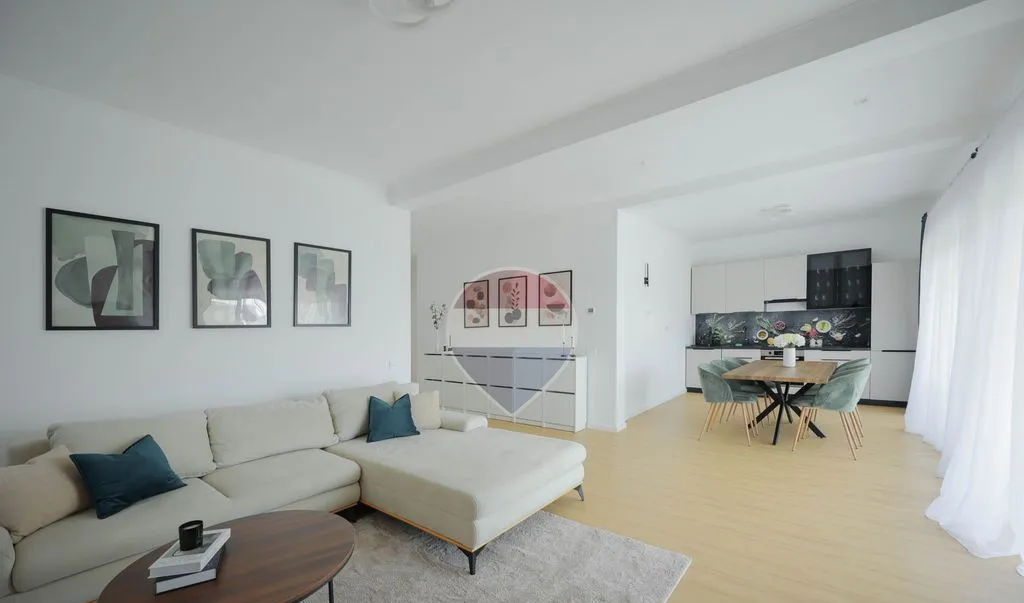Casa moderna cu 4 camere de inchiriat in Santandrei