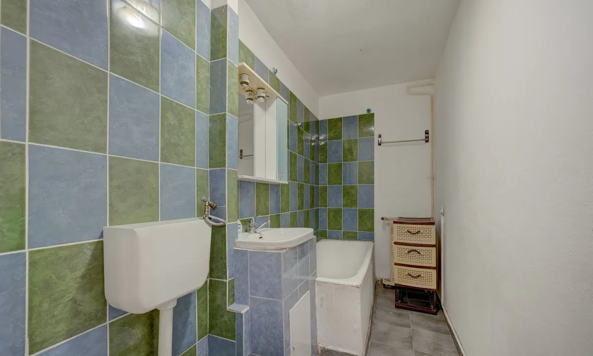 Lujerului Teatrul Masca Garsoniera decomandata