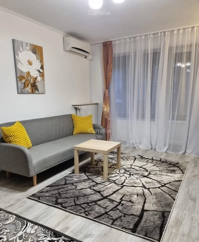 Piata Romana vand apartament cu 2 camere balcon 8 52 m ideal Airbnb