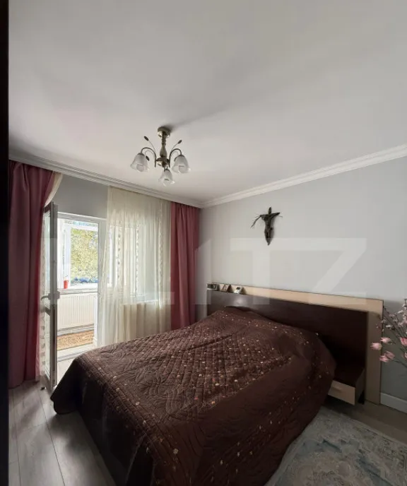 Apartament 3 camere 64 mp cartier Obcini
