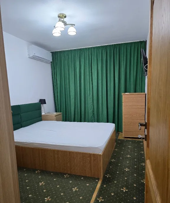Ofer spre inchiriere apartament 3 camere zona 1 Mai Bucuresti