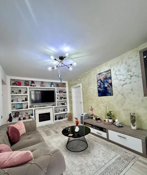 Apartament zona centrala 3 camere decomandat
