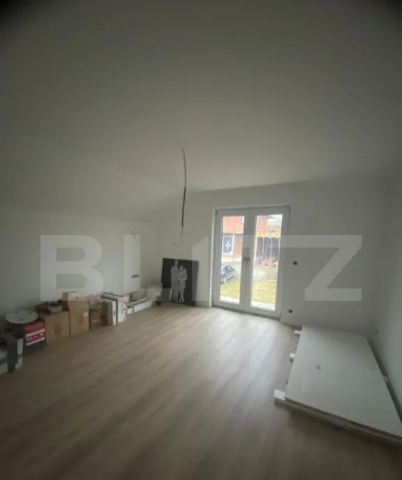 Casa 9 6 ari teren zona Bosanci
