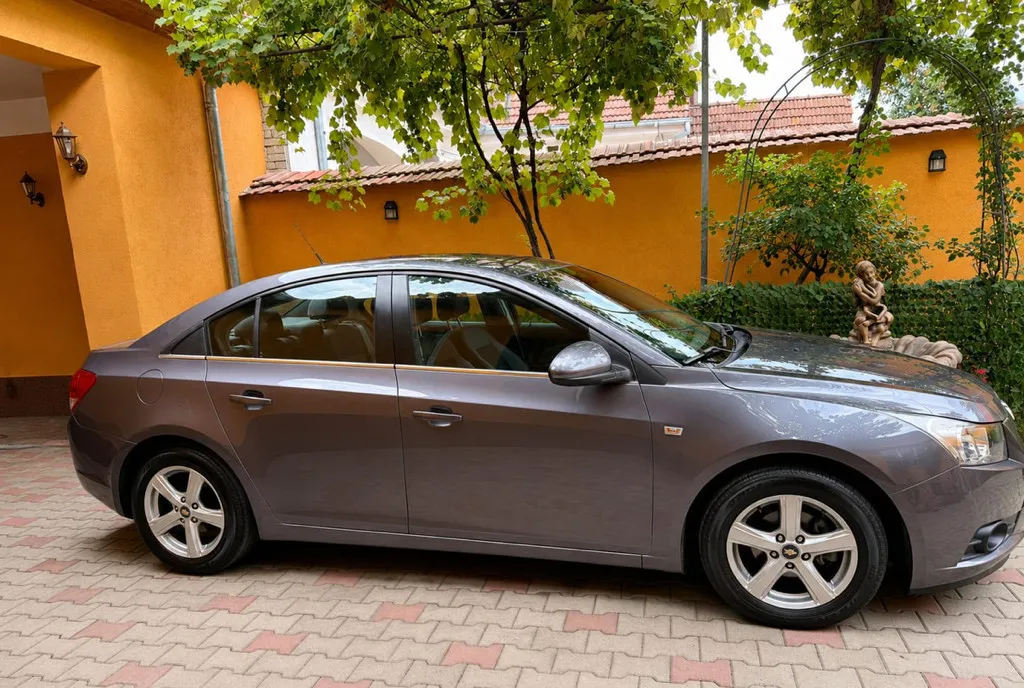 Chevrolet Cruze 2 0 VCDI 163 CP 3 000 eur