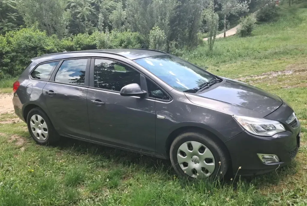 Opel Astra J Sport Tourer 2012 1 7 CDTI 110cp icirc nmatriculat 2 999 eur