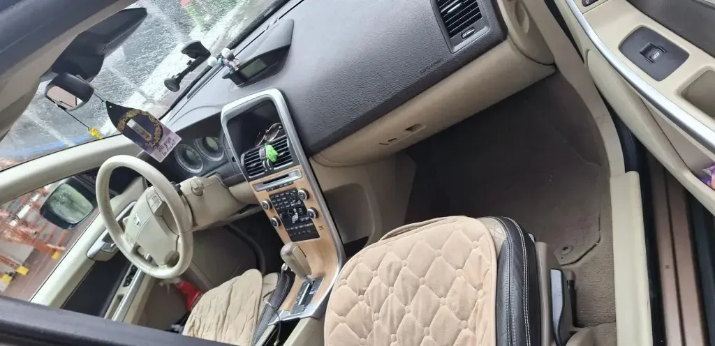 VOLVO XC60 din2009 6 197 eur