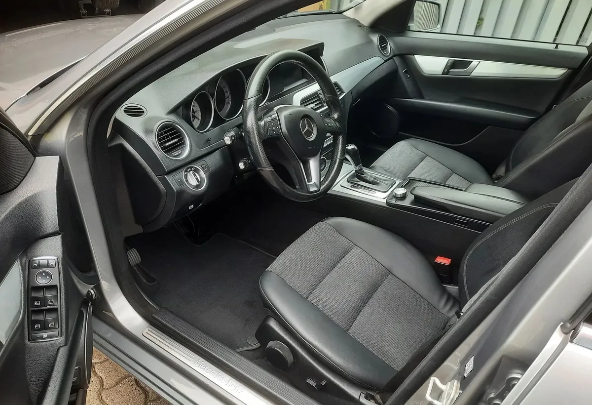Mercedes Benz C 220